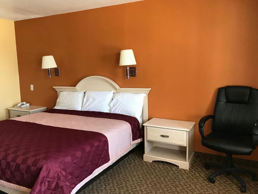 Room image 1