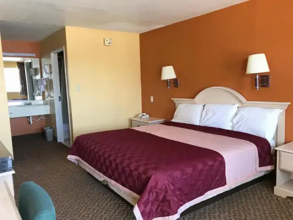 Heights Inn 4