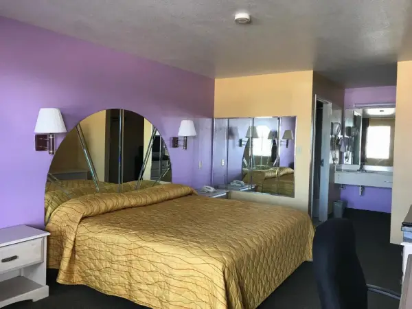 Heights Inn 7